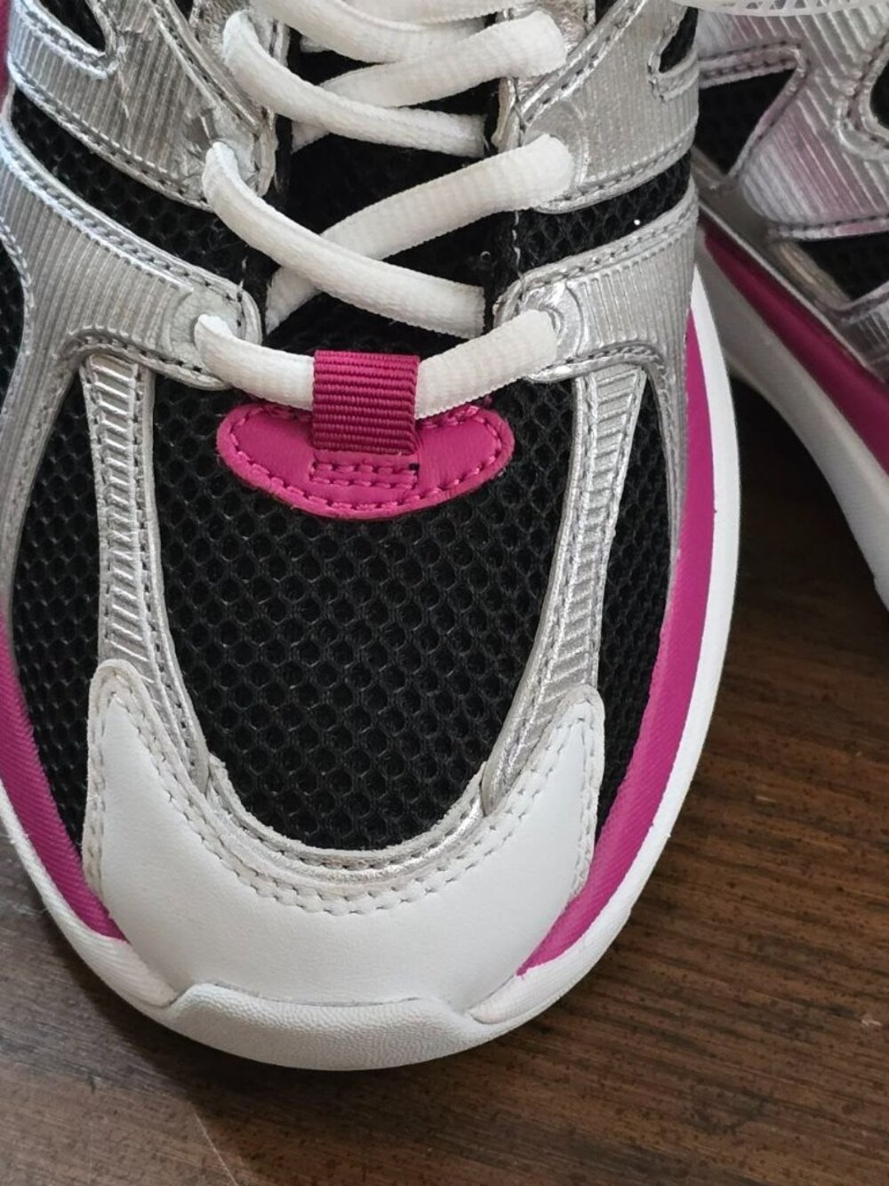 Michael Kors Women's Designer Chunky Sneakers Size 8 Silver Pink Black NWOB - Picture 6 of 13